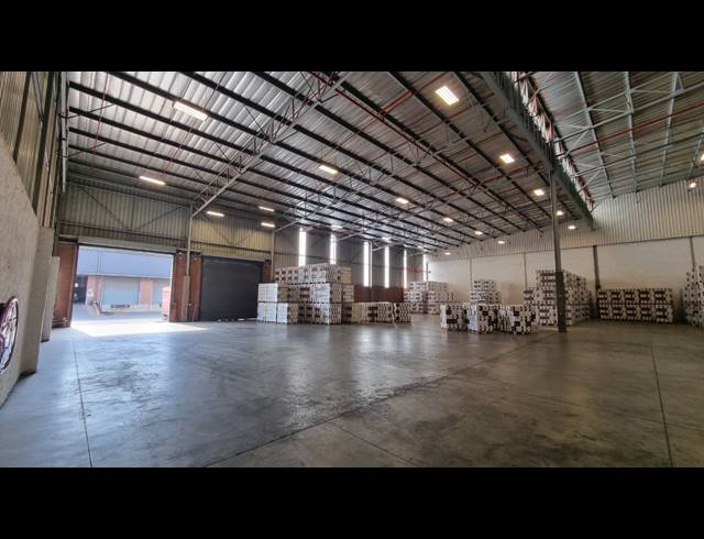 2,943M² WAREHOUSE TO LET IN POMONA